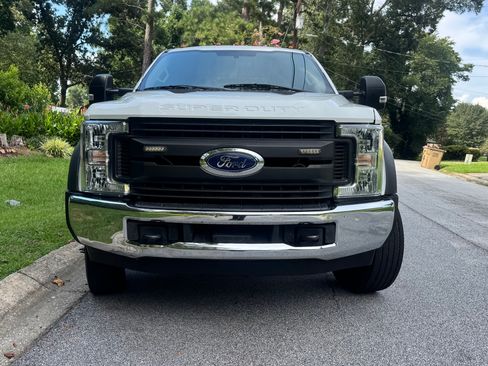 Used 2017 Ford F450 XL w/ Power Equipment Group RWD image 4