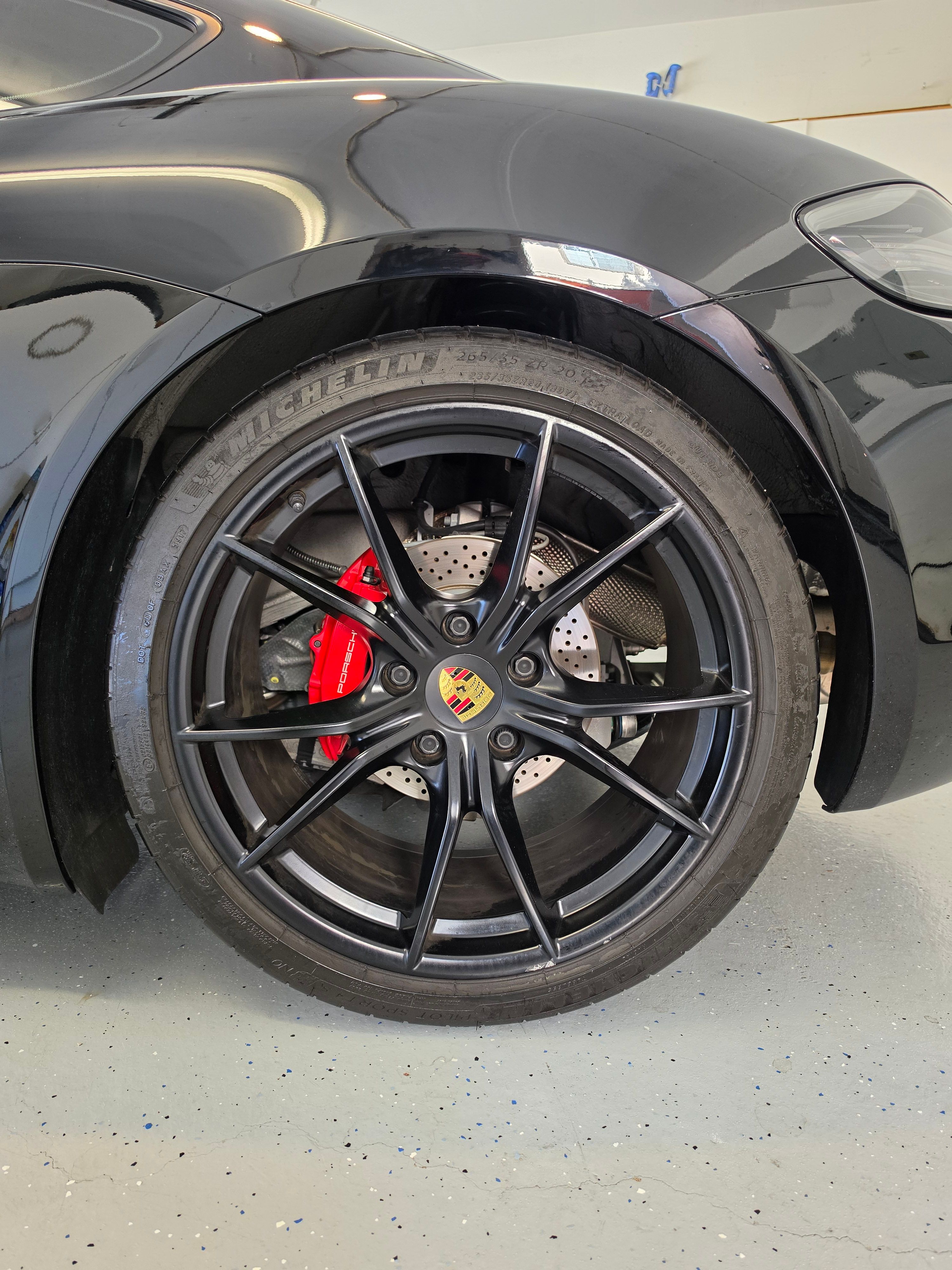 Used 2018 Porsche 718 Cayman GTS RWD image 16