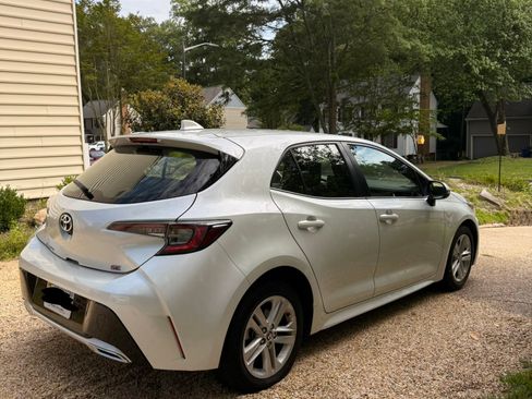 Used 2019 Toyota Corolla SE w/ Carpet Mat Package FWD image 6