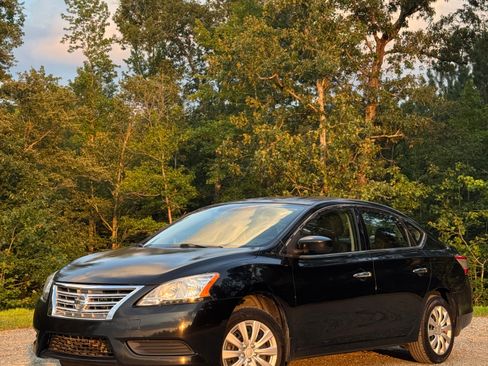 Used 2015 Nissan Sentra S FWD image 2