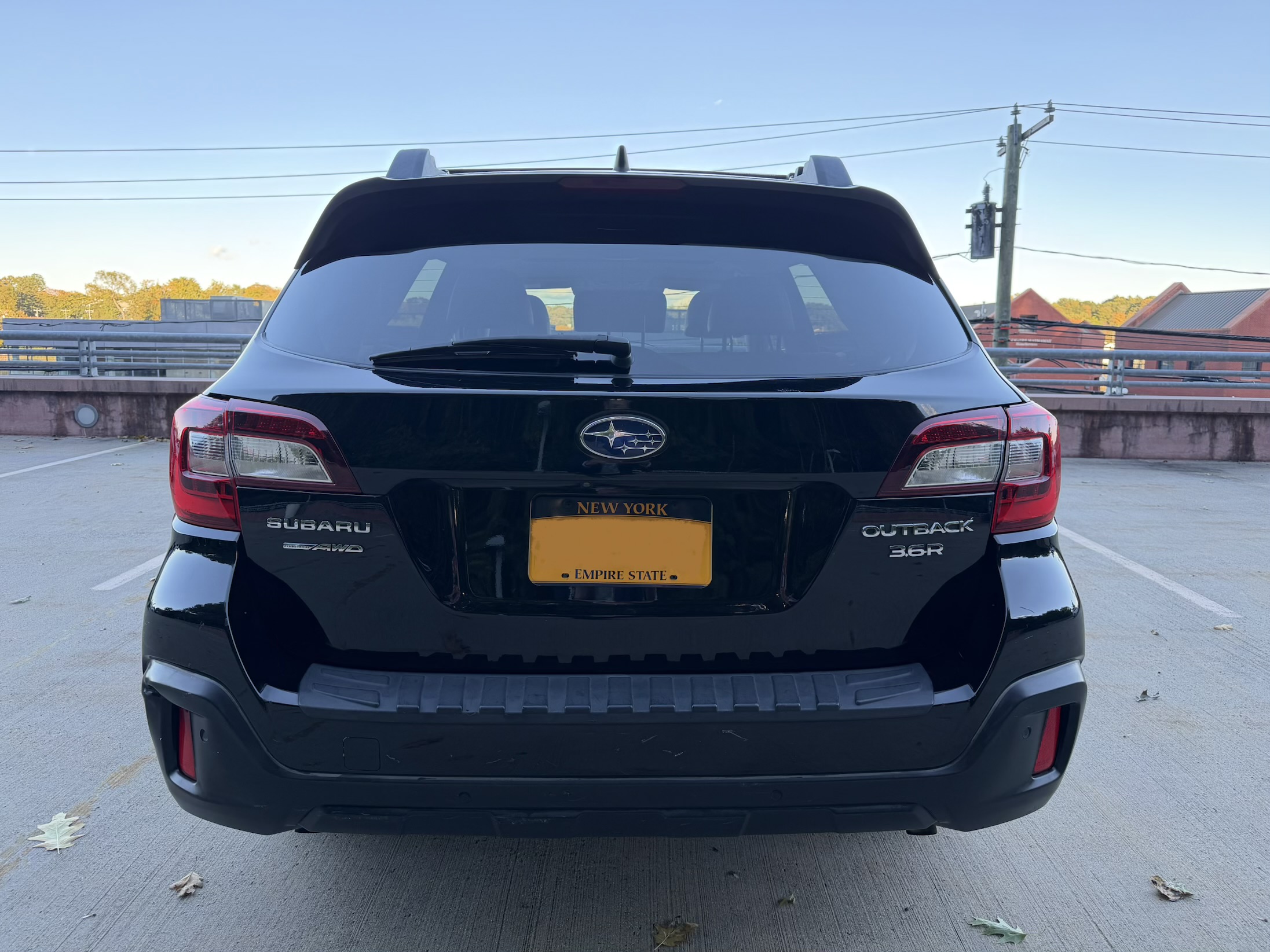 Used 2018 Subaru Outback 3.6R Limited AWD/4WD image 29