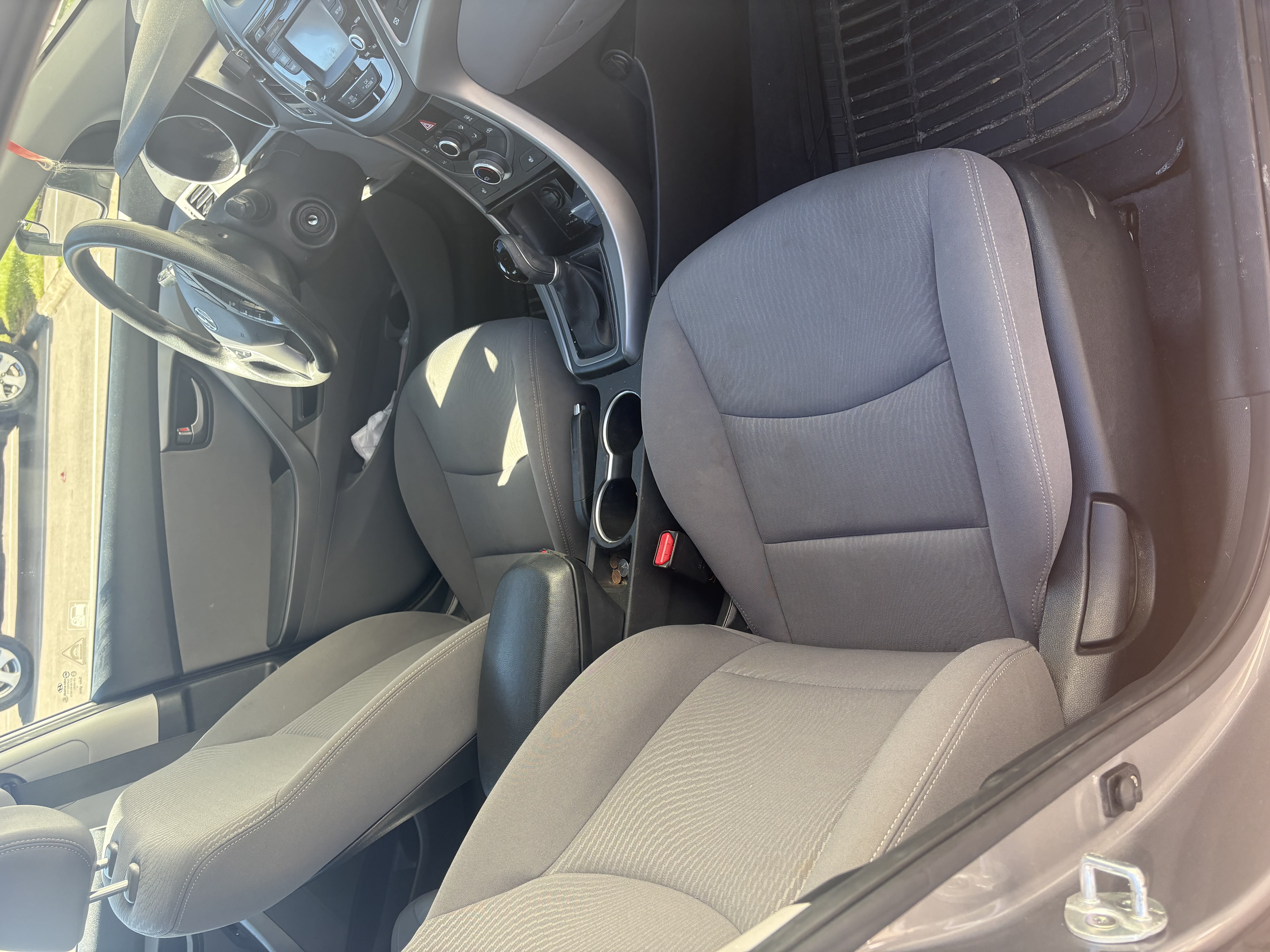 Used 2014 Hyundai Elantra SE w/ Option Group 02 FWD image 9
