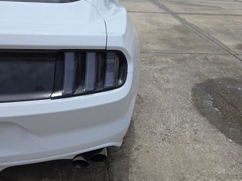 Used 2016 Ford Mustang GT w/ GT Performance Package RWD image 12