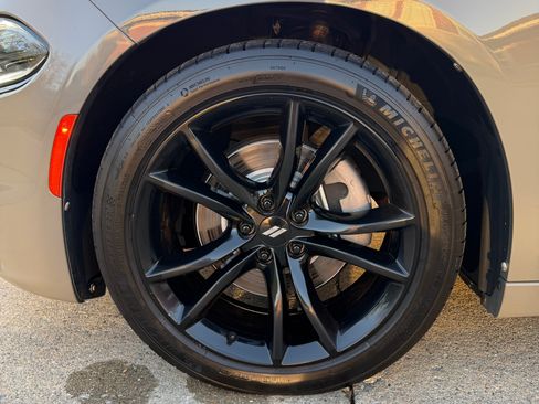 Used 2018 Dodge Charger R/T w/ Blacktop Package RWD image 25