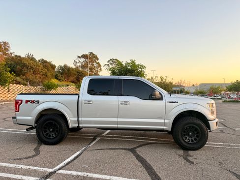Used 2016 Ford F150 XLT w/ Equipment Group 302A Luxury image 5
