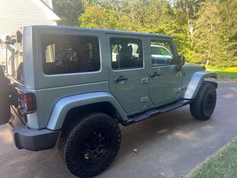 Used 2014 Jeep Wrangler Unlimited Sahara w/ Dual Top Group image 5