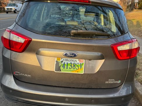 Used 2013 Ford C-MAX SEL image 8