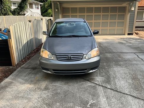 Used 2004 Toyota Corolla LE FWD image 1