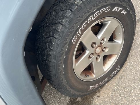 Used 2007 Jeep Wrangler Unlimited X image 2