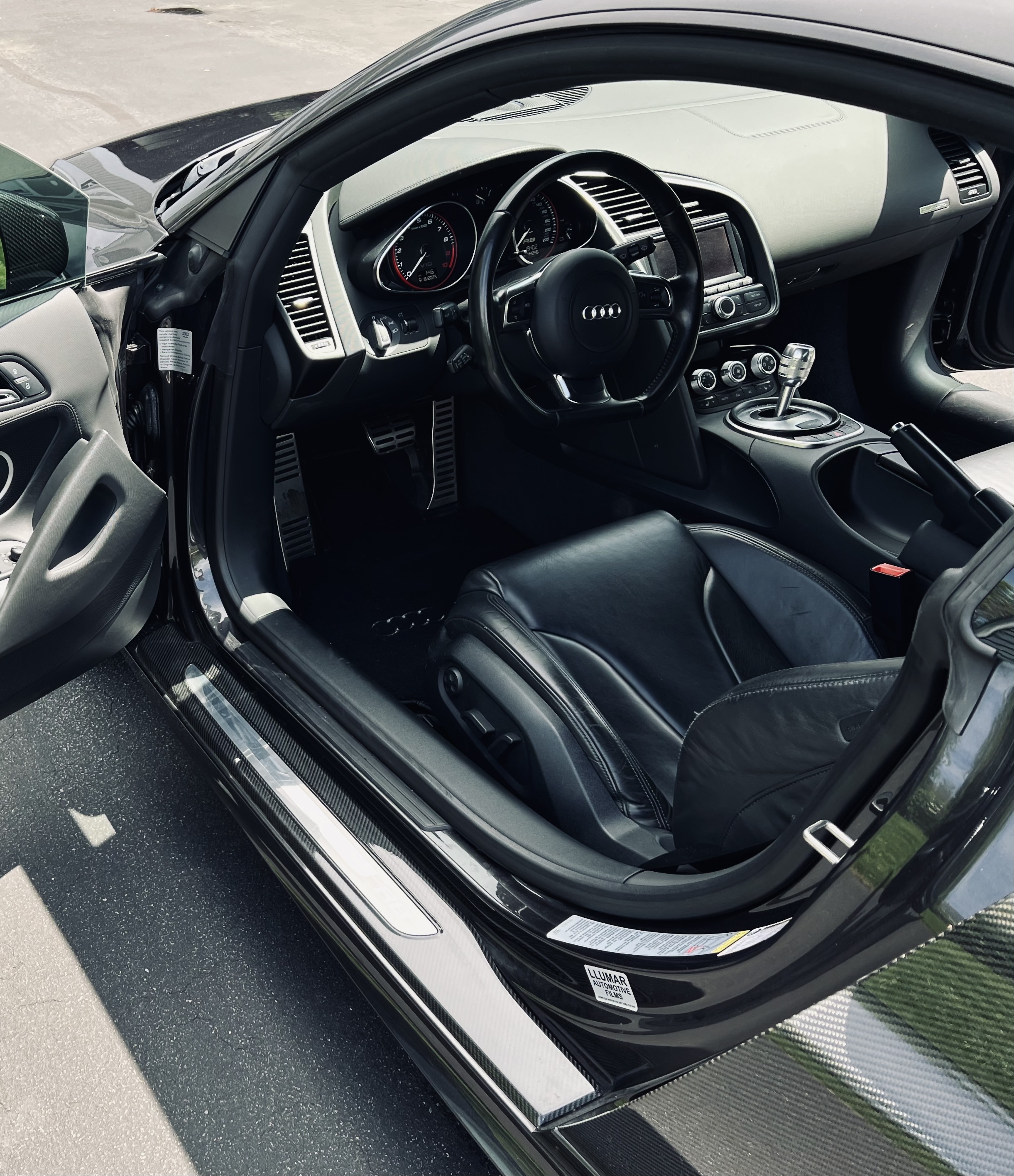 Used 2011 Audi R8 V10 AWD/4WD image 13