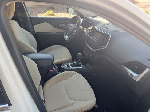 Used 2016 Jeep Cherokee Latitude w/ Trailer Tow Group image 6