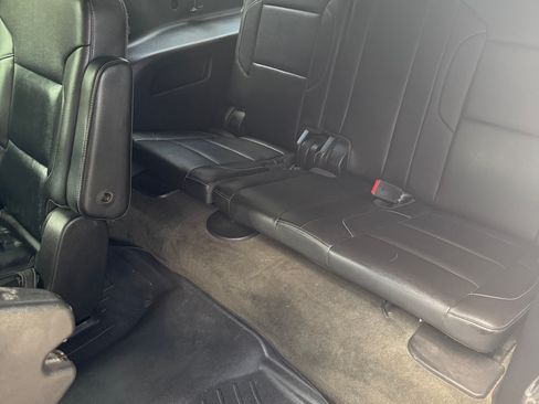 Used 2015 Chevrolet Suburban LT w/ Luxury Package image 14