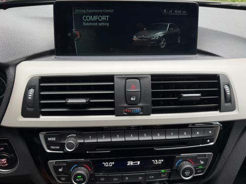 Used 2017 BMW 320i xDrive Sedan AWD/4WD image 11