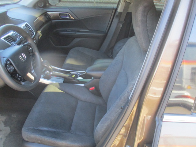 Used 2017 Honda Accord Hybrid Sedan image 6
