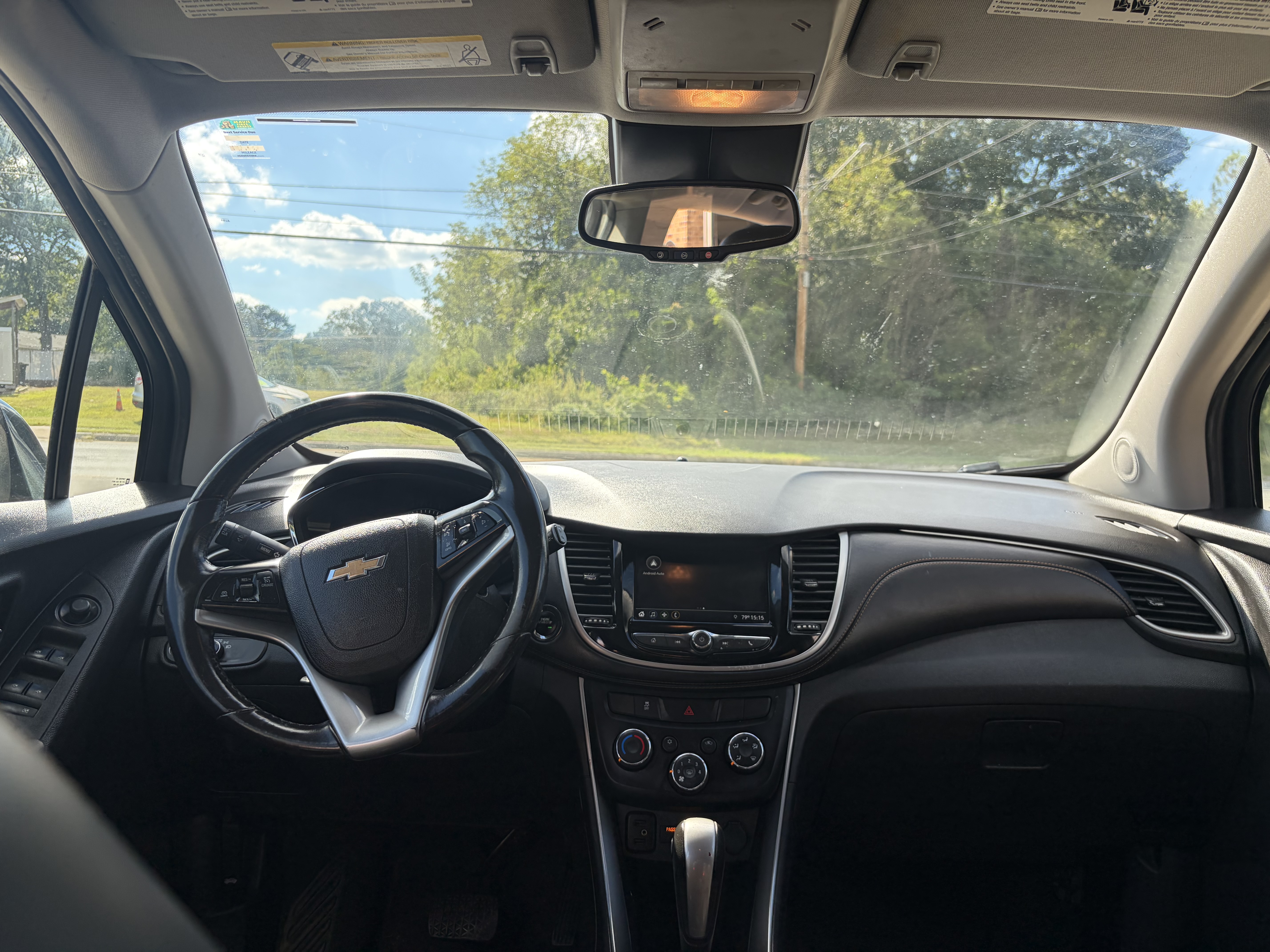 Used 2019 Chevrolet Trax LT w/ LT Convenience Package FWD image 6