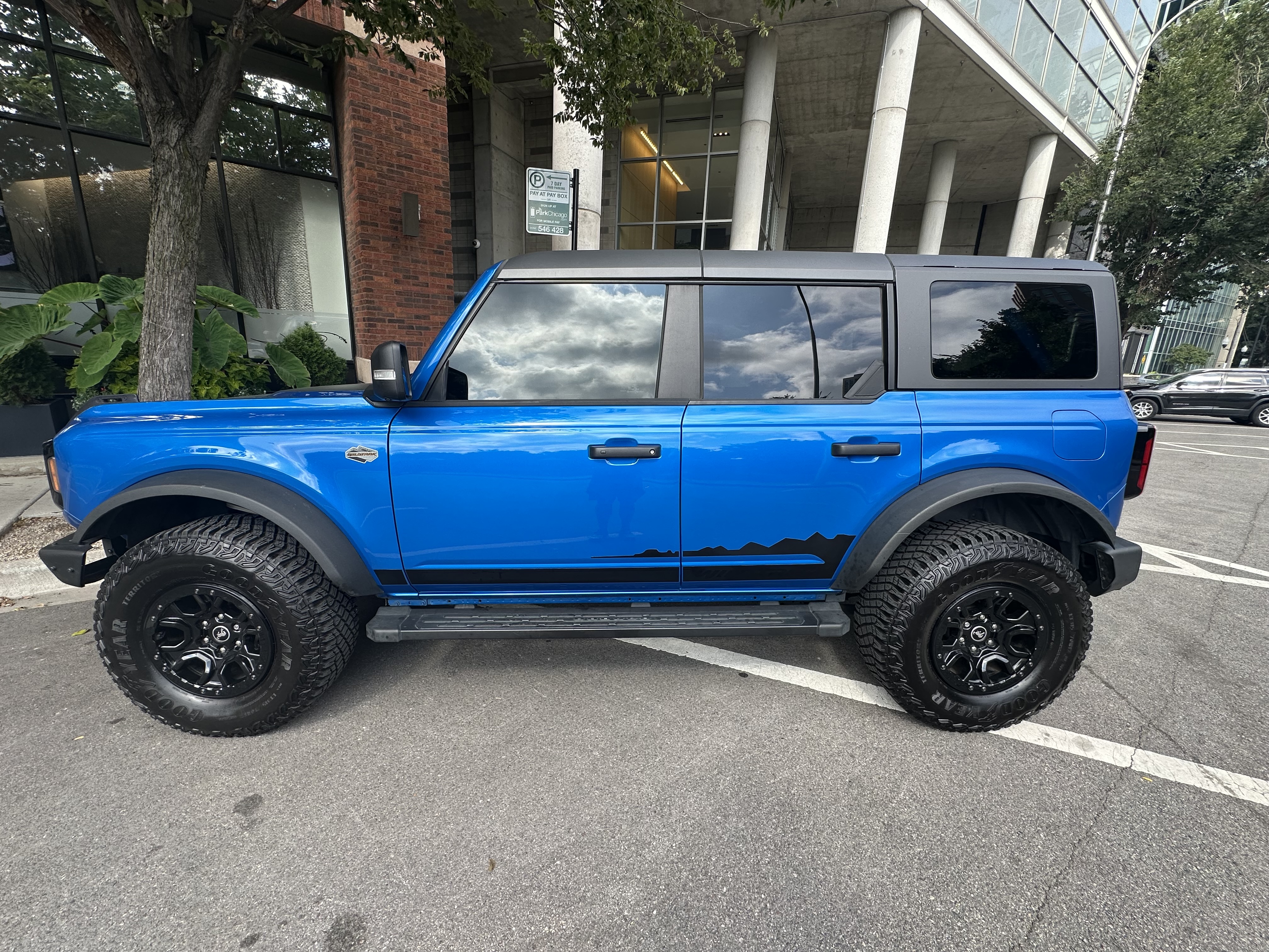 Used 2022 Ford Bronco Wildtrak AWD/4WD image 21