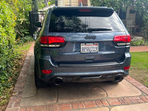 Used 2020 Jeep Grand Cherokee SRT image 13