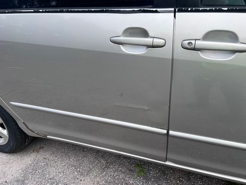 Used 2004 Toyota Sienna LE FWD image 6