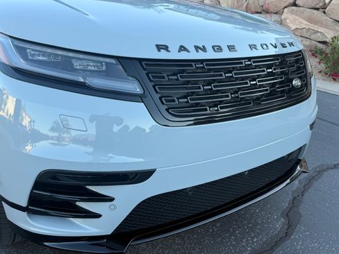 Used 2024 Land Rover Range Rover Velar Dynamic SE AWD/4WD image 9