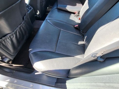 Used 2001 Mercedes-Benz E 320 Sedan image 12