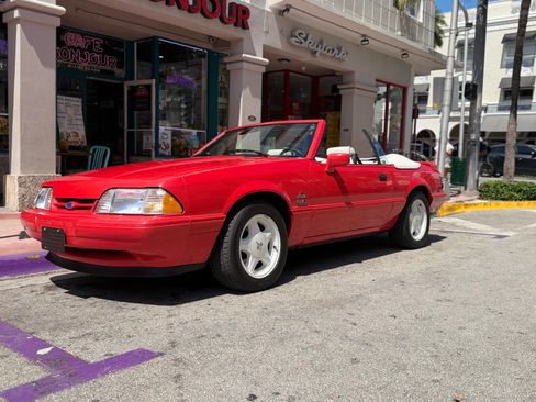Used 1992 Ford Mustang LX RWD image 2