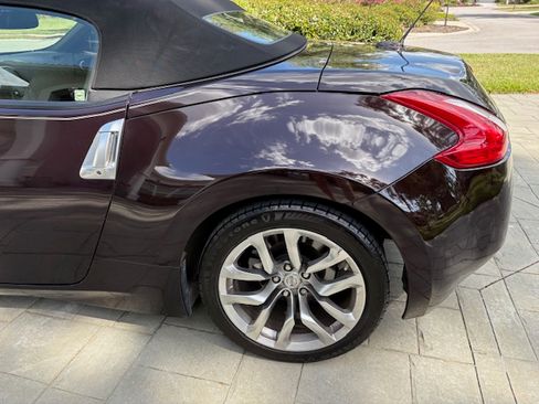 Used 2012 Nissan 370Z Touring image 19
