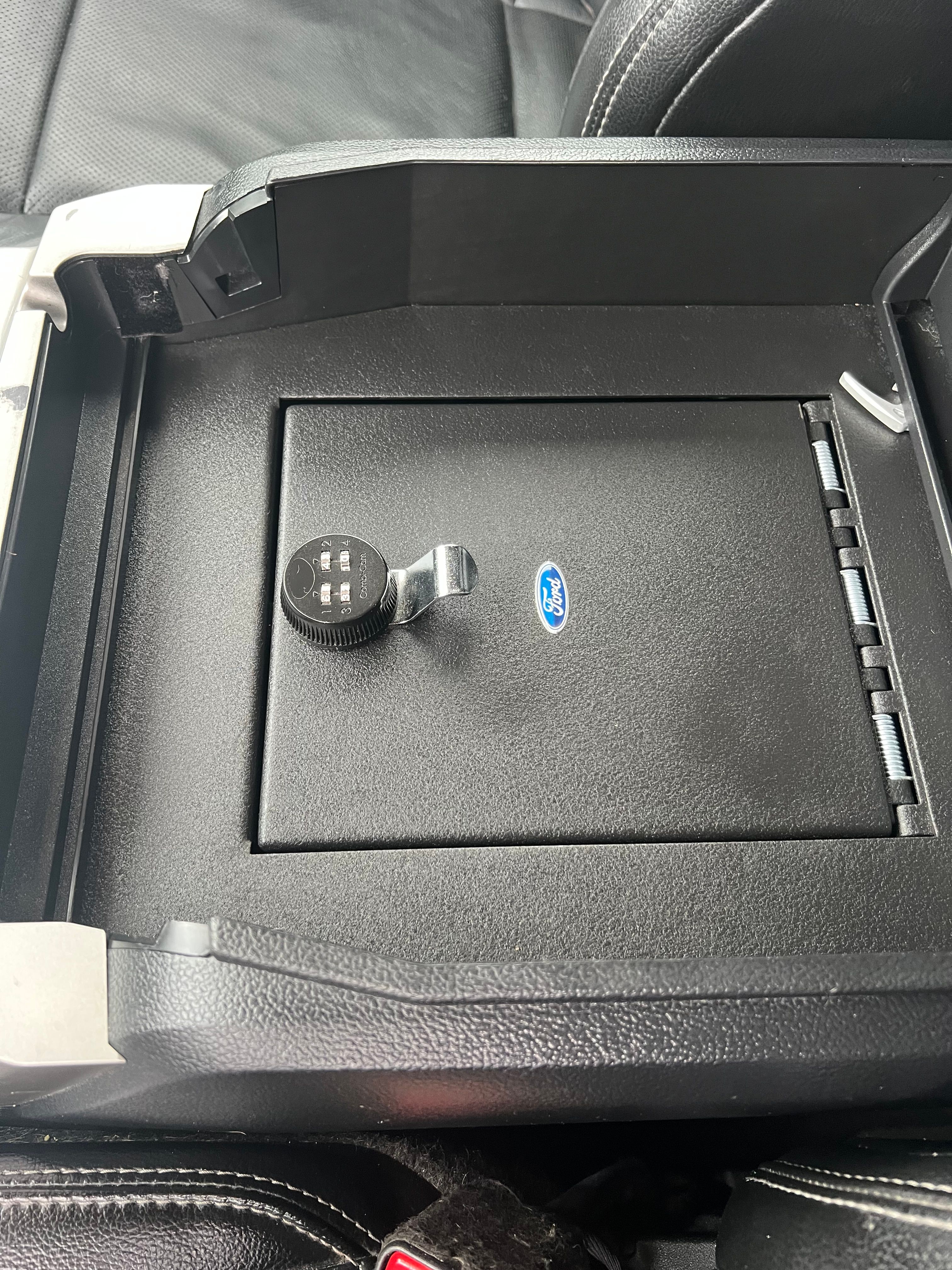 Used 2017 Ford F350 Lariat w/ Lariat Ultimate Package AWD/4WD image 10