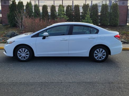 Used 2014 Honda Civic LX image 2