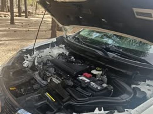 Used 2020 Nissan Rogue SV image 16