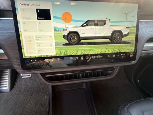 Used 2023 Rivian R1T Adventure image 6