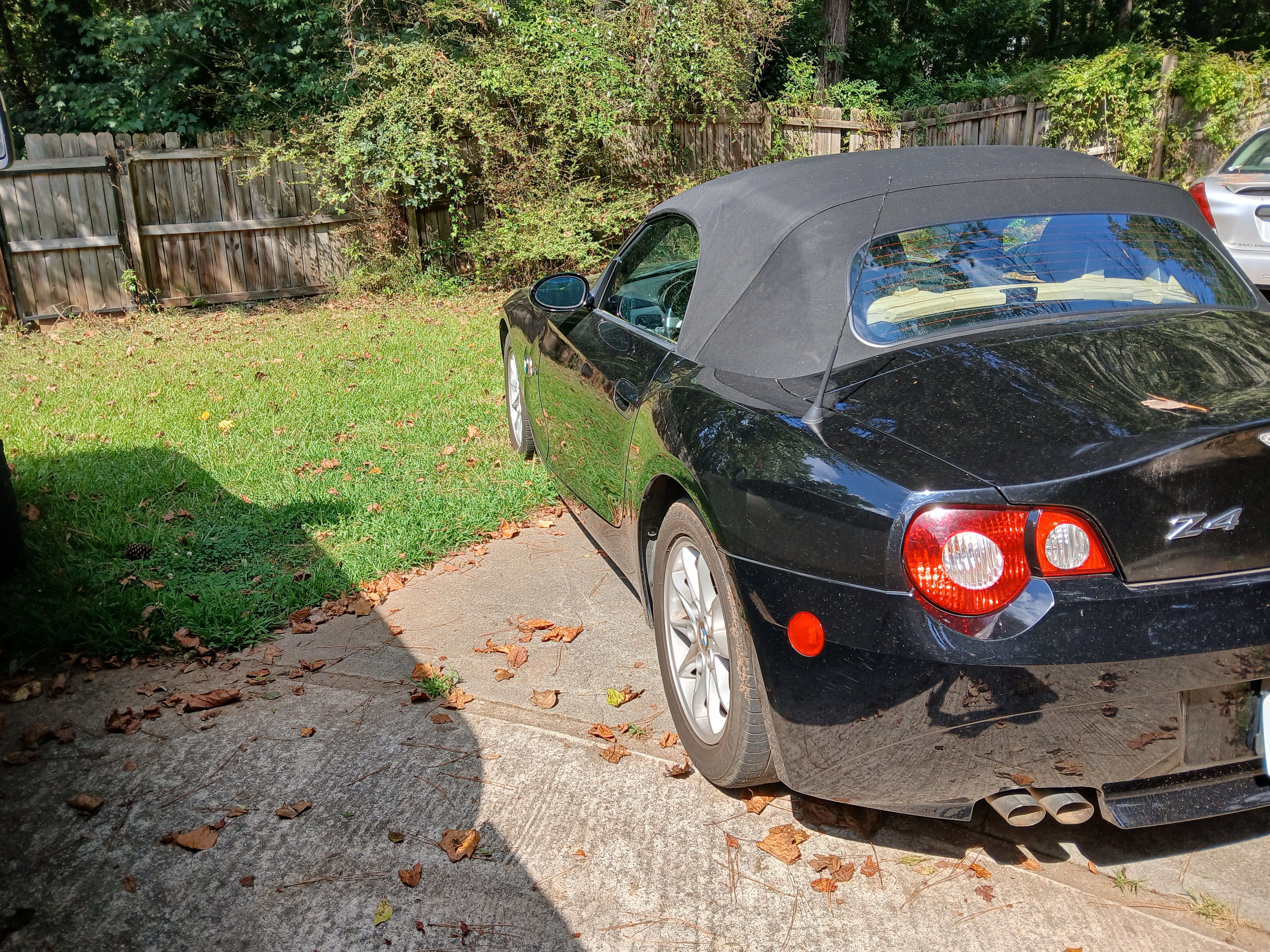 Used 2005 BMW Z4 2.5i RWD image 6