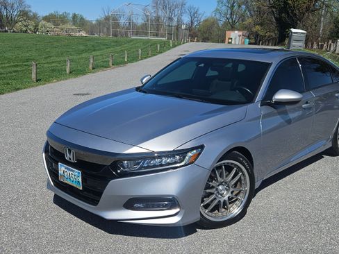 Used 2019 Honda Accord Sport image 9