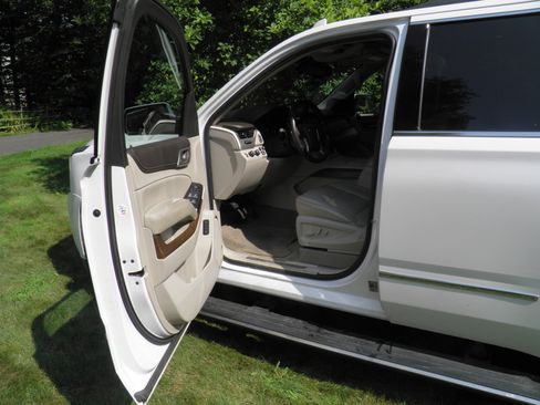 Used 2020 GMC Yukon Denali w/ Denali Ultimate Package image 12