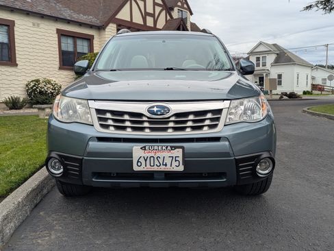 Used 2013 Subaru Forester 2.5X Premium image 9