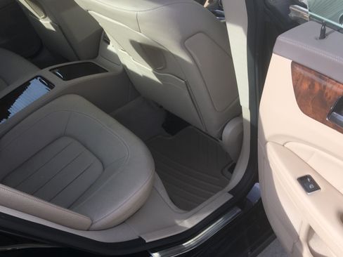 Used 2013 Mercedes-Benz CLS 550 4MATIC image 16