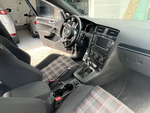 Used 2017 Volkswagen GTI S image 6