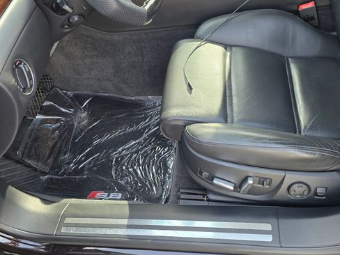 Used 2009 Audi S8 image 13