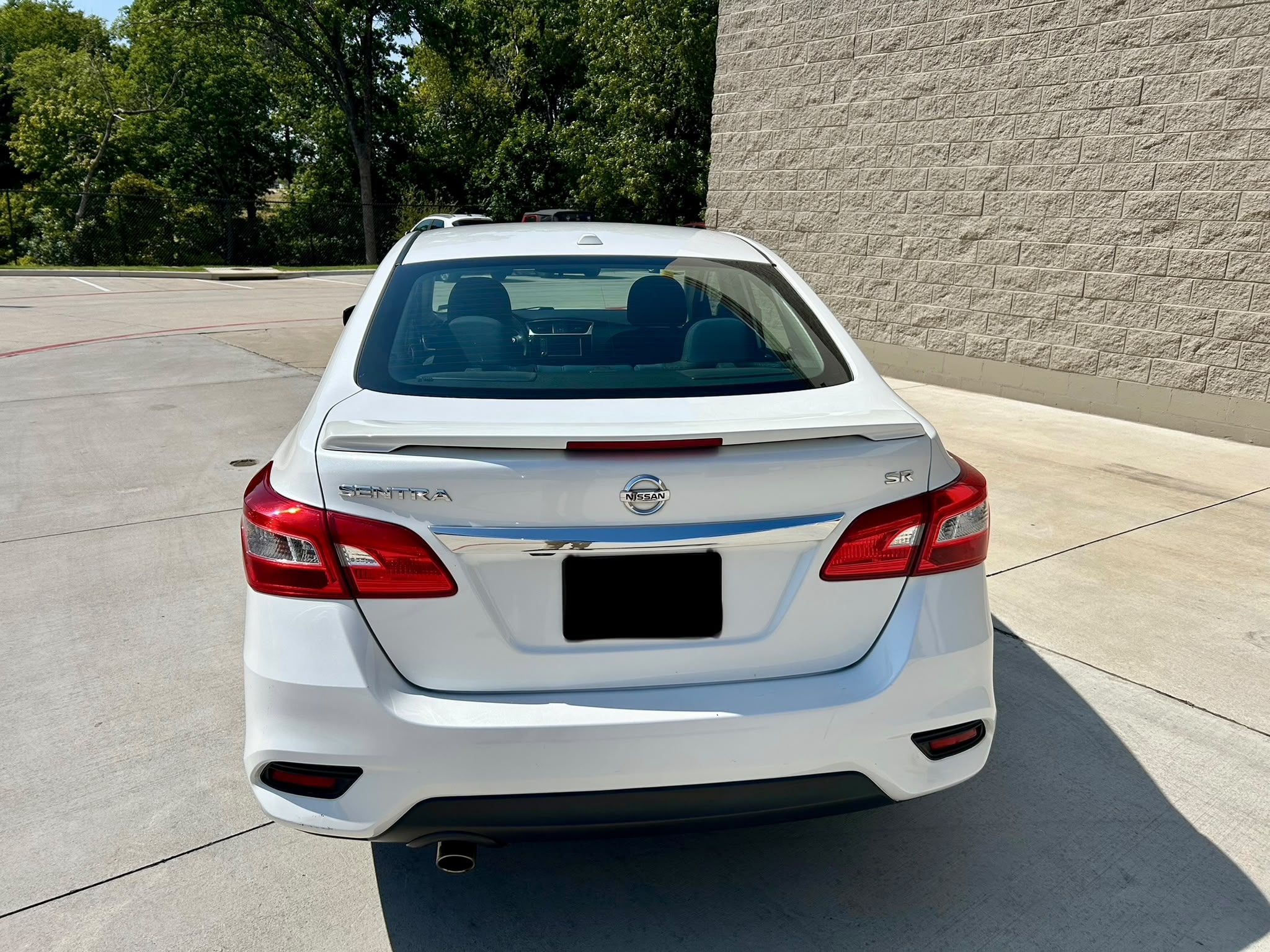 Used 2019 Nissan Sentra SR FWD image 6