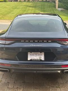 Used 2023 Porsche Panamera image 10