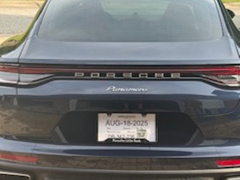 Used 2023 Porsche Panamera image 10