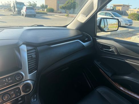 Used 2016 Chevrolet Suburban LTZ RWD image 24