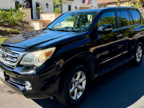 Used 2011 Lexus GX 460 w/ Convenience Pkg AWD/4WD image 2