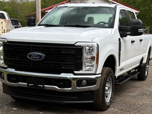 Used 2025 Ford F350 XL AWD/4WD image 2