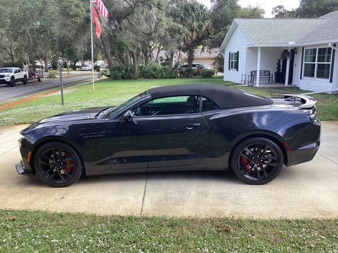 Used 2024 Chevrolet Camaro SS RWD image 2