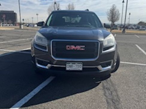 Used 2014 GMC Acadia SLE image 1