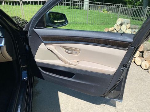 Used 2011 BMW 535i xDrive Sedan AWD/4WD image 21