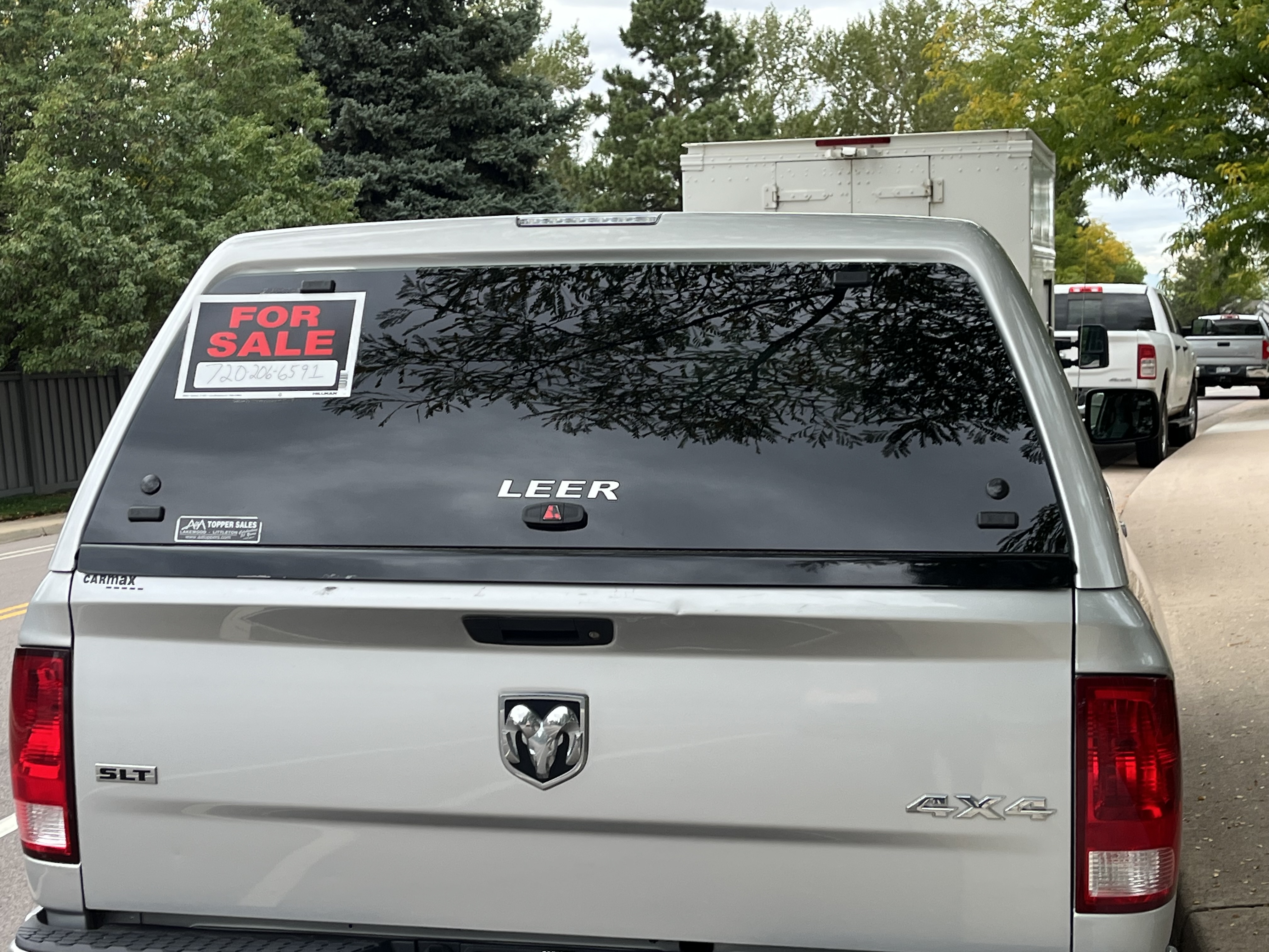 Used 2016 RAM 1500 Classic SLT AWD/4WD image 2