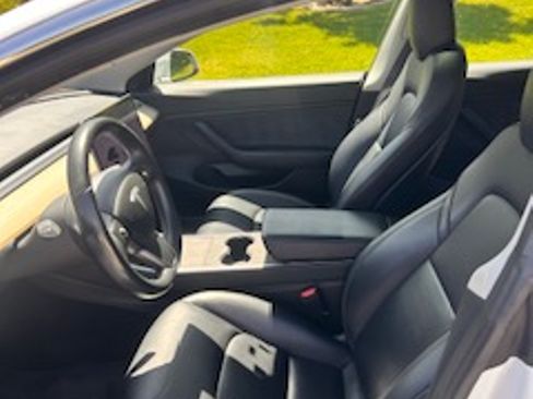 Used 2018 Tesla Model 3 Long Range image 10