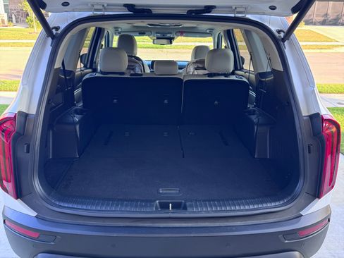 Used 2021 Kia Telluride EX FWD image 26