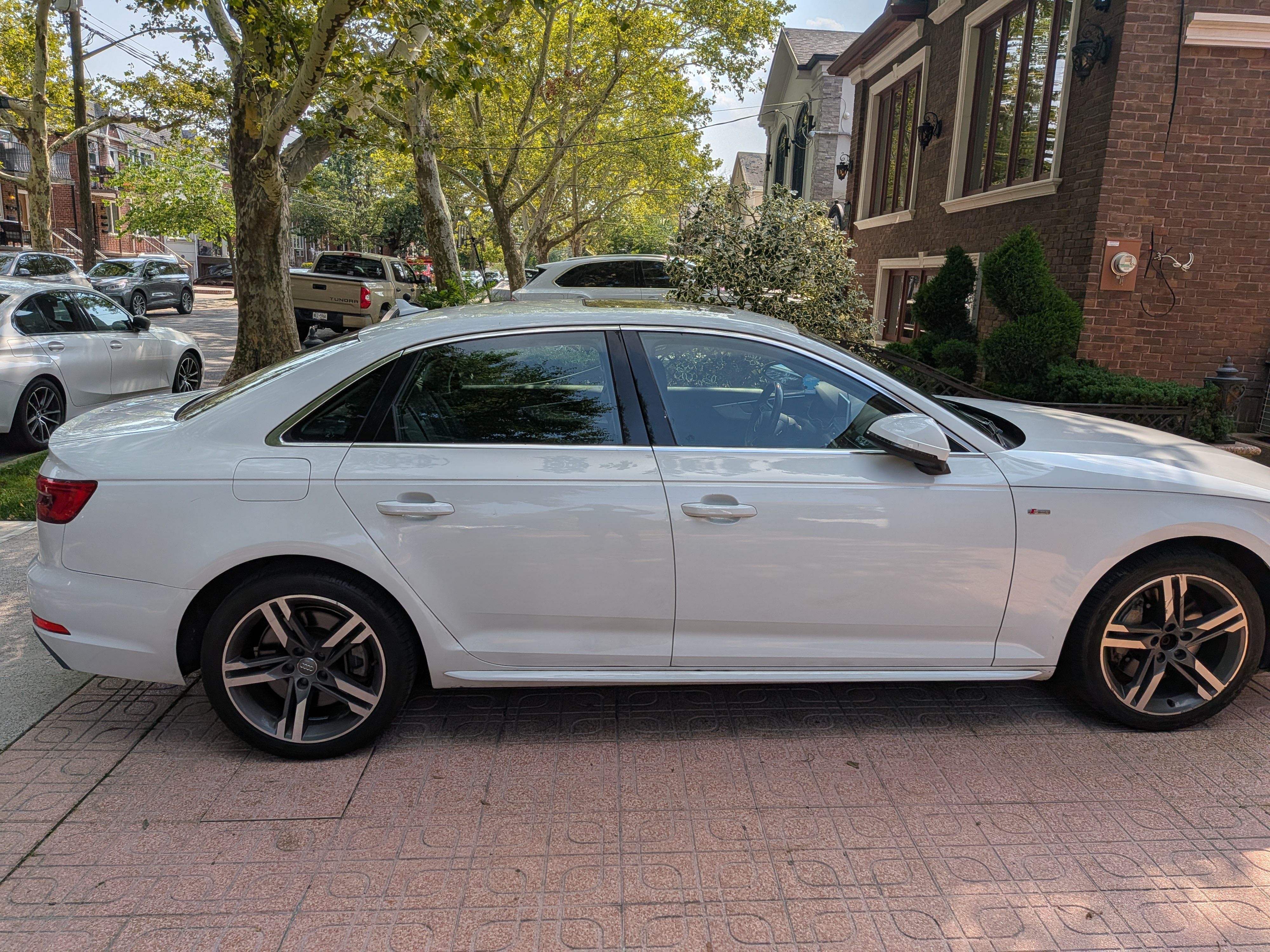 Used 2017 Audi A4 2.0T Premium Plus w/ Premium Plus Package AWD/4WD image 2
